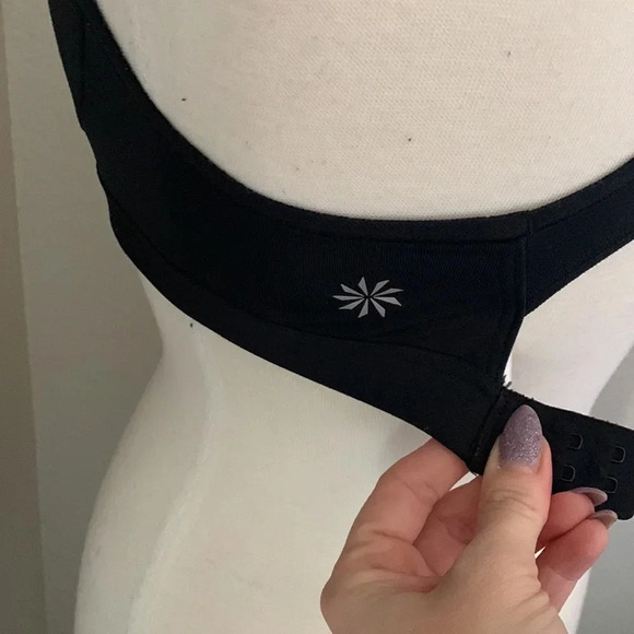 ATHLETA black molded cup sports bra - Picture 5 of 12